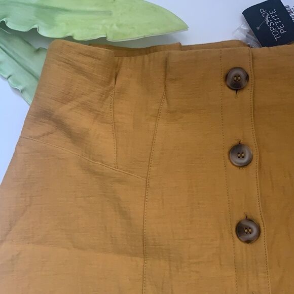 🌴NWT Topshop Button through Mini Skirt🌴 - Picture 2 of 9